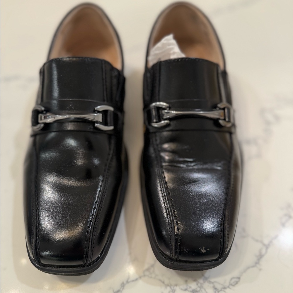 Boy’s Stylish Black Leather dress  Loafers size 2 NEVER WORN